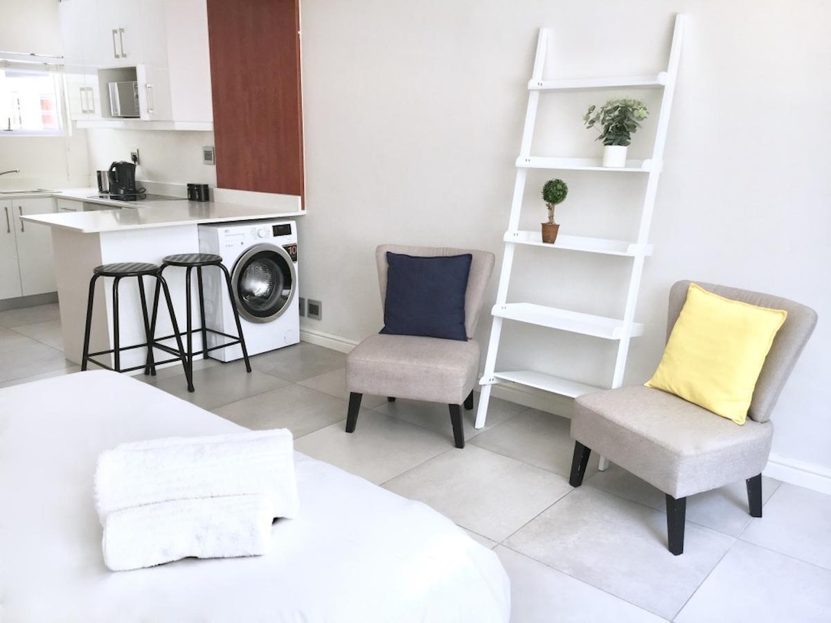 Sandringham Bachelor Beach Road Apartment Bloubergstrand Bagian luar foto